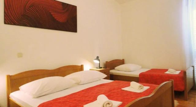 Апартаменты c 1 комнатой с видом на море Apartments Maletić