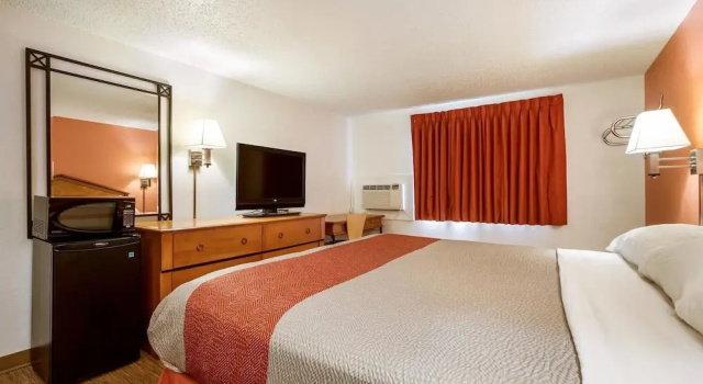 Двухместный номер Standard Howard Johnson by Wyndham Albert Lea