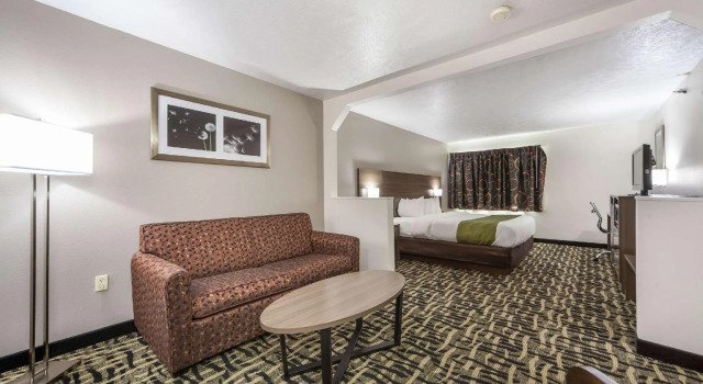 Двухместный люкс Quality Inn & Suites Omaha Chalco