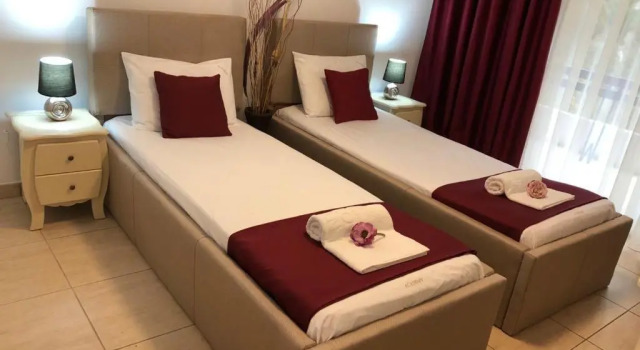 Standardowy dwuosobowy pokój z widokiem na ogród Academy Hotel