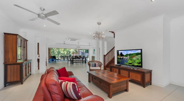 Luxury Home near Marina