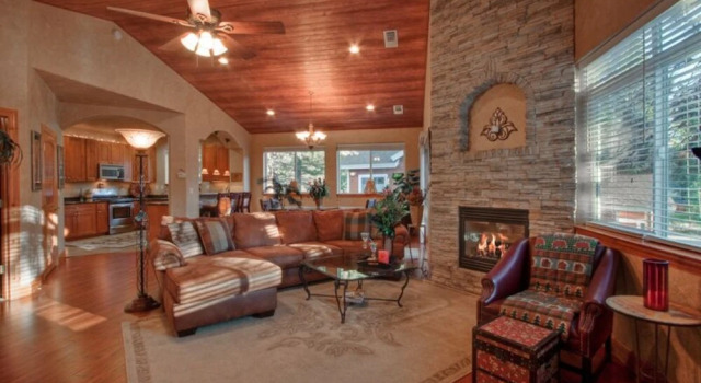 Creekwood Lodge
