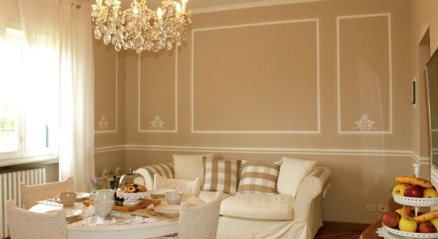 Villa in Montecarlo with Pool and Scenic Views, Buchen Sie Villa Montecarlo Toskana
