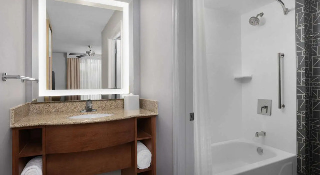 Четырёхместный люкс c 1 комнатой Homewood Suites by Hilton Raleigh-Durham Airport at RTP
