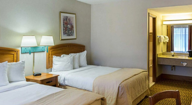 Четырёхместный номер Standard Quality Inn And Suites Skyways
