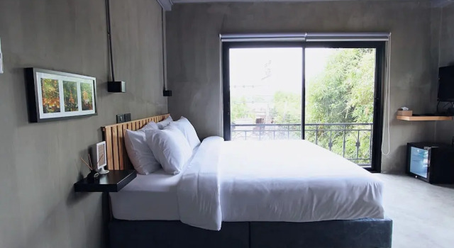 Двухместный номер Deluxe с балконом Inn Home