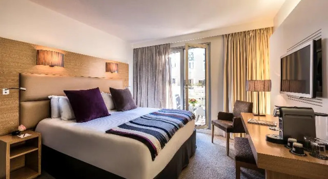 Двухместный номер Standard с балконом Grand Hôtel Roi René Aix - MGallery Collection