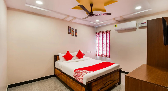 Люкс Standard OYO 65421 Nakshatra Suites And Function Hall