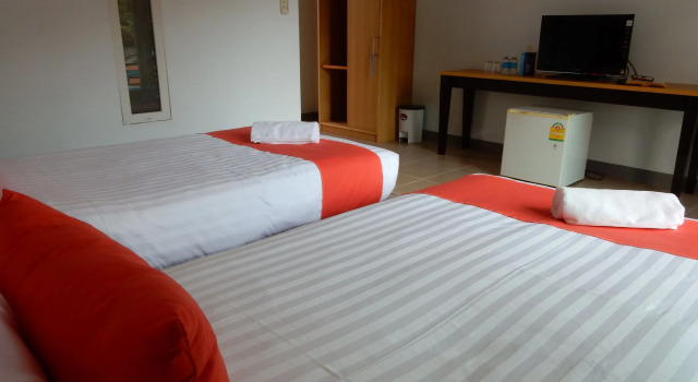 Wandee Bed & Breakfast, Забронировать Хостел Отели провинции Пхангнга с завтраком, Завтраки