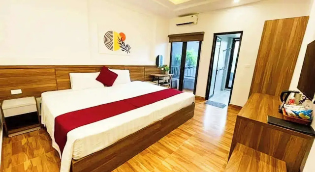 Семейный номер Standard с 2 комнатами с балконом и с видом на город Bai Chay Panda Hotel