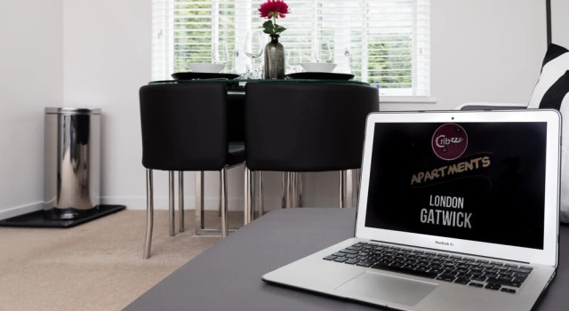 Park View- Close to East Surrey Hospital- Self Contained 2 bed, Забронировать Апартаменты/квартира Апартаменты Западного Суссекса, Апартаменты/квартира