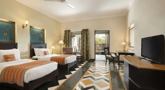 Номер Deluxe с видом на город Ramada by Wyndham Udaipur Resort and Spa