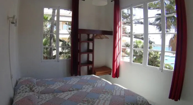 La Mimosa Guesthouse, Book Hotel Hotels in Cas Catala with a Pool, Swimming Pool