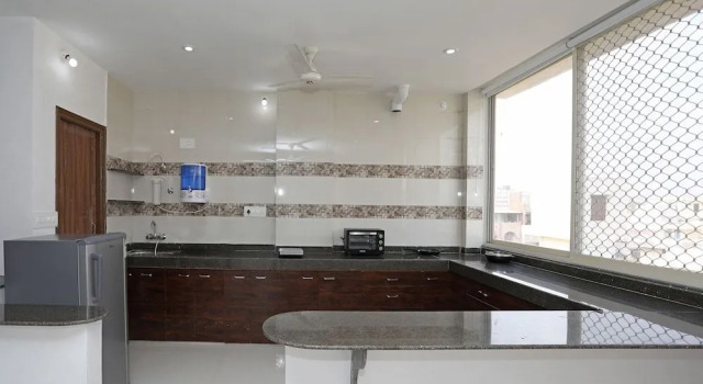 OYO 11075 Home Modern 3BHK Gulab Bagh