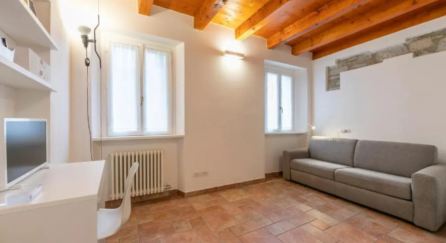 VIA 5 GIORNATE 13 - Apartment, Book Lejlighed Hoteller i Como med pool, nær Cable Car Como-Brunate, Swimmingpool