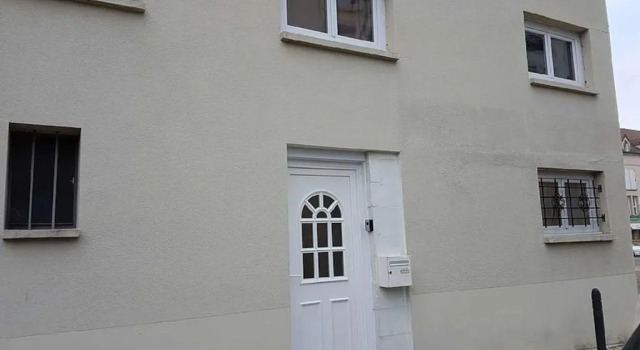 Location Duplex 52m² au coeur de Troyes, Забронировать Апартаменты/квартира Отели Труа с парковкой, рядом с Театр Madeleine, Парковка