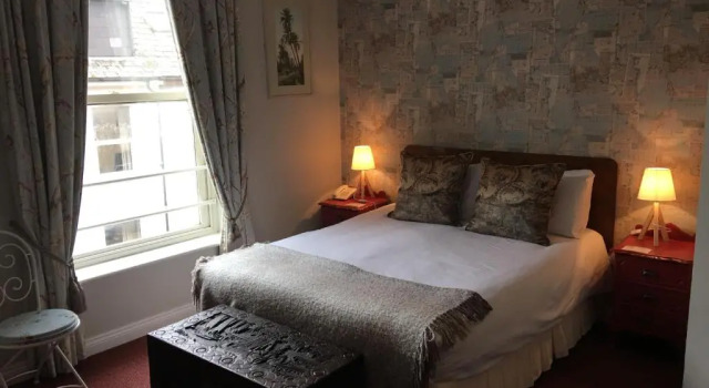 Номер Standard O Donovans Hotel