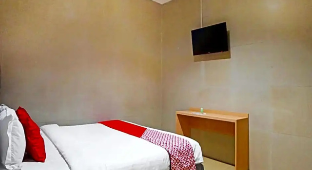 Номер Deluxe OYO 553 Gentala Hotel