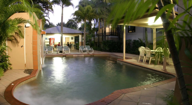 Апартаменты с 2 комнатами Grosvenor In Cairns Hotel