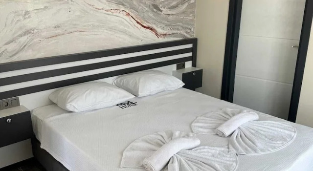 44 Hotel
