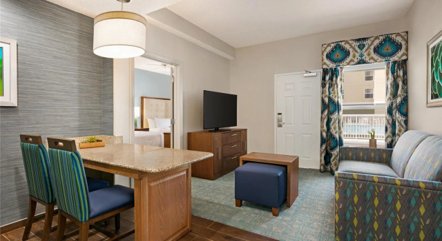 Люкс с видом на бассейн Homewood Suites by Hilton Fort Myers