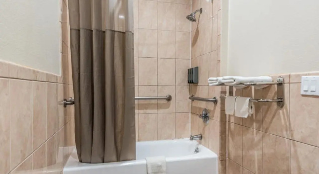 Номер Standard Scottish Inns & Suites IAH Airport-Beltway 8