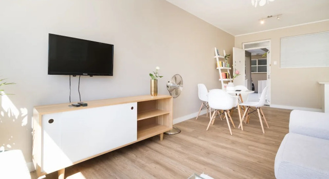 Doric Court 109, Забронировать Отель Отели Кейптауна 3 звезды, рядом с MyCiTi Station Cape Town Stadium, 3*