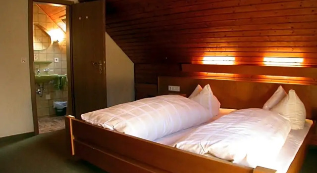 Hotel Krone, Забронировать Отель Отели Нижней Франкония с парковкой, Парковка