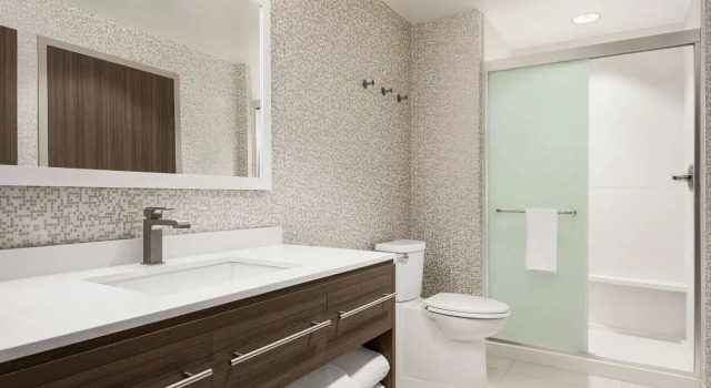 Двухместный люкс c 1 комнатой Home2 Suites Colorado Springs I-25 Central