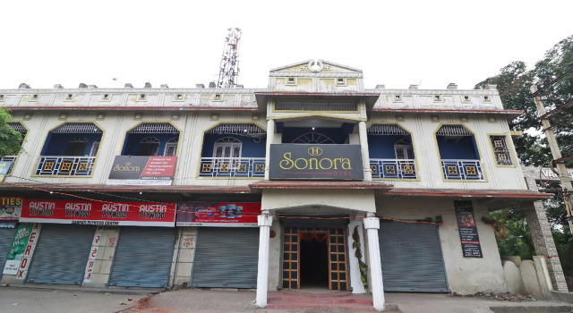 OYO 37163 Sonora Hotel, Book Hotel Hotels in Dhanbad with Parking, Parking