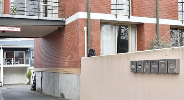 Armagh Apartment 3 - Central Christchurch, Забронировать Апартаменты/квартира Отели Крайстчёрч с парковкой, Парковка