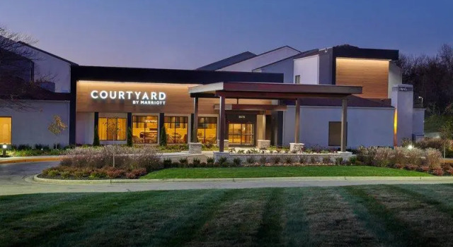 Vierer Suite Courtyard by Marriott Indianapolis Castleton