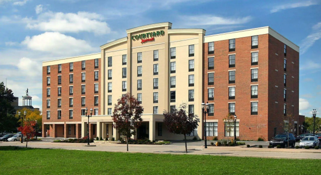 Courtyard by Marriott Hamilton