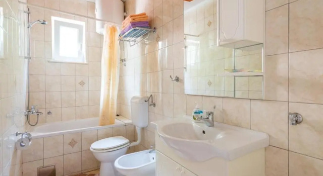 Апартаменты Comfort с 2 комнатами с видом на море Apartments Kirigin