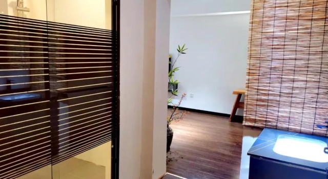 Двухместный номер Standard с балконом Xian Travelling With Hostel Zhu Que Men