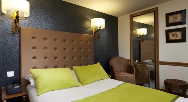 Одноместный номер Standard с балконом Hôtel des Ducs DAnjou