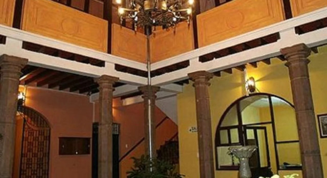 Hotel Catedral Internacional, Book Hotel 4-stjernede hoteller i Quito, 4*