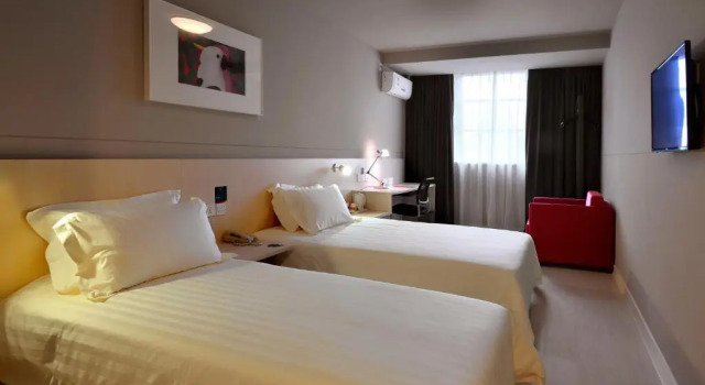 Двухместный номер Standard Jinjiang Inn Chengdu Dianzi Road