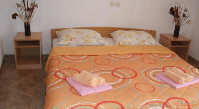 Apartments Desanka, Prenota Appartamento Hotel a Isole Quarnerine con parcheggio, Parcheggio