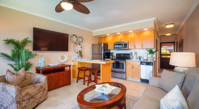 Kuleana 409 Oceanfront 1 bedroom 1 bath condo 1 Condo by RedAwning