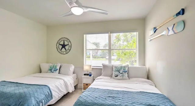 Boat Owner's Paradise: Jensen Beach Home w/ Dock!, Rezerwuj Dom wakacyjny Domki letniskowe w Jensen Beach, Domek