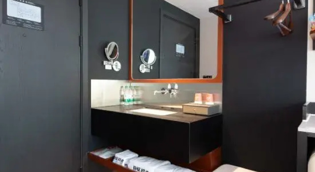 Secret Garden Theme Hotel, Prenota Hotel Hotel a Chongqing Area con parcheggio, Parcheggio