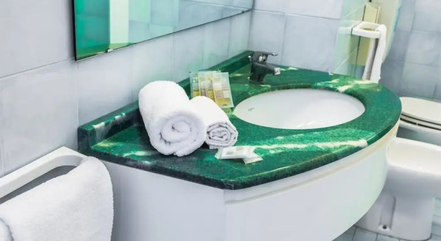 Четырёхместный номер Standard с балконом Lido Hotel Residence