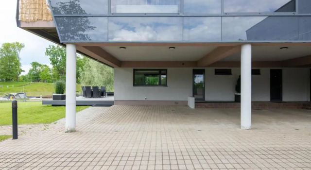 Pärnu Sadama 4 Street Apartment, Varaa Huoneisto Hotellit Pärnumaa pysäköinnillä, Pysäköinti
