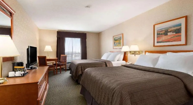 Номер Standard Days Inn by Wyndham Saskatoon
