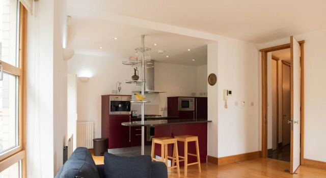 Lovely 2 Bedroom Flat in Excellent Location, Забронировать Отель Отели Англии 3 звезды, 3*
