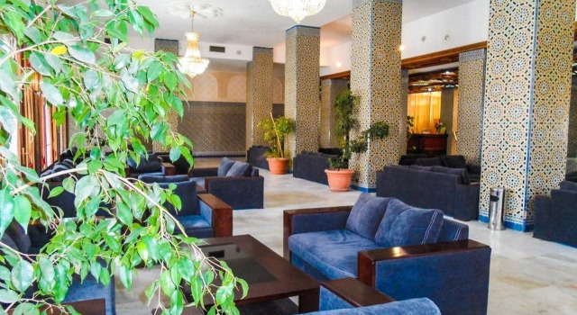 Hotel Les Zianides, Book Hotel Hotels in Tlemcen with Parking, Parking