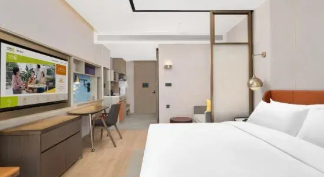 Люкс Deluxe Home2 Suites by Hilton Xinjiang Yining
