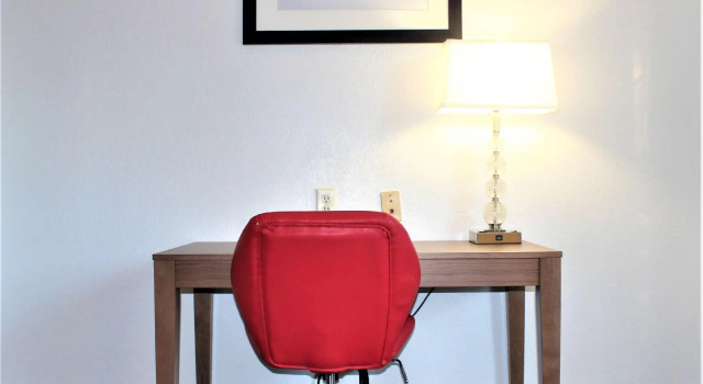 Двухместный люкс c 1 комнатой SureStay Hotel By Best Western Tuscaloosa Southeast