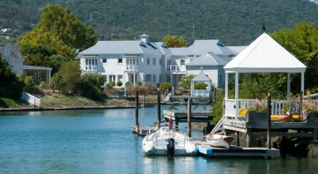 Leeward Reach